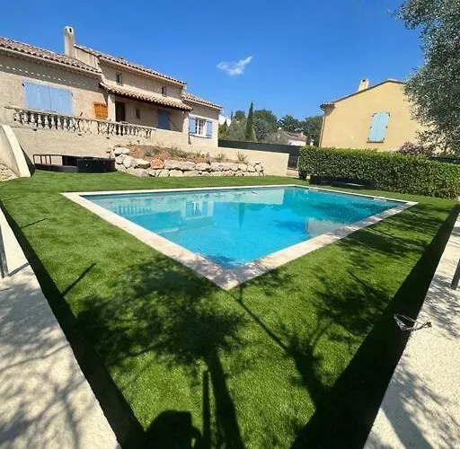 Bâtisse Provençale Villa *